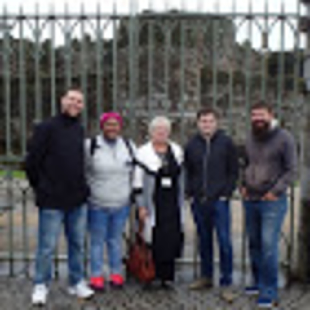 Meet your Posher, Libby